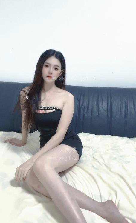 白云腿模乐乐