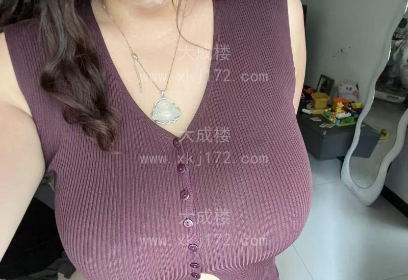 山东大胸妹子