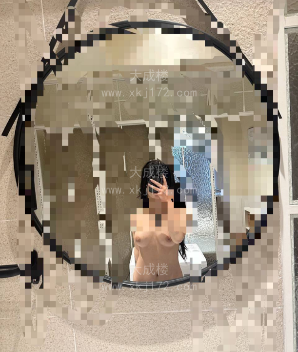 三点粉小少妇