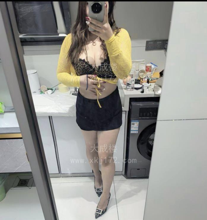 大奶风骚妞妞