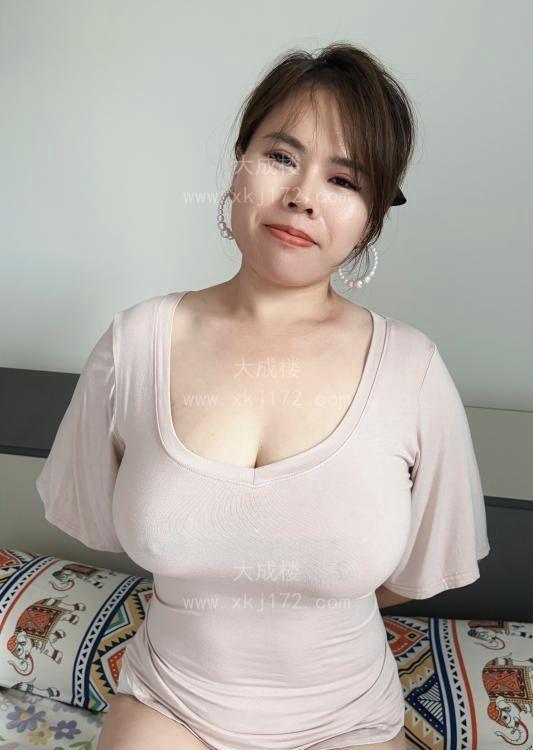 肥臀奶牛